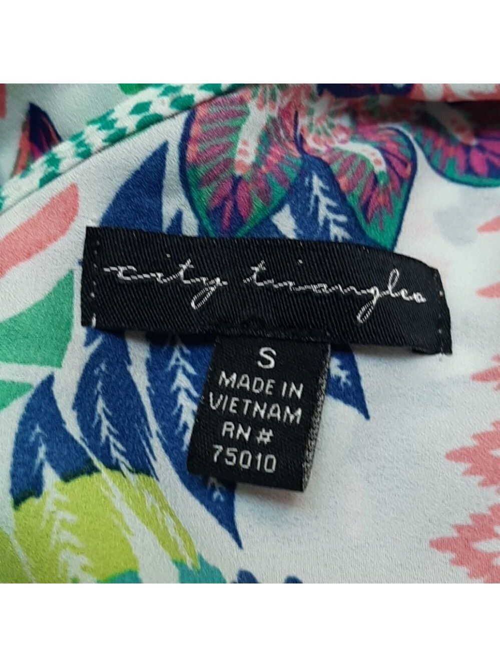 City Triangles Coloful Romper - Picture 11 of 13